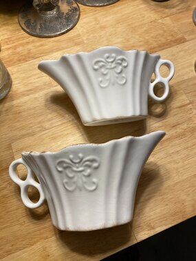 Sabatier Le Grande Buffet 1520 China Off White Pair of Gravy Boats